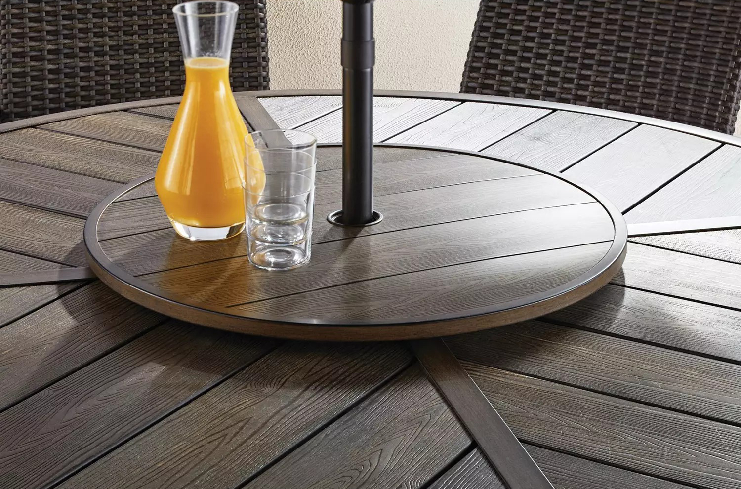 Member's Mark Fremont Collection EightPiece Round Dining Set EBTH